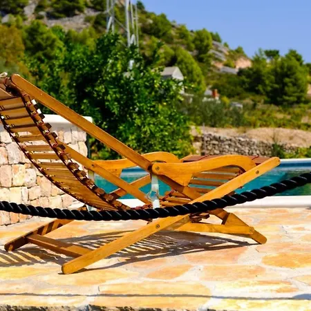 Lucija Bol Hébergement de vacances Bol