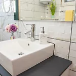 Lucija * Bol